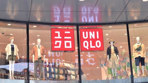 Bất chấp dịch, công ty mẹ của Uniqlo lãi gần 1,5 tỷ USD, tăng 88% so với cùng kỳ