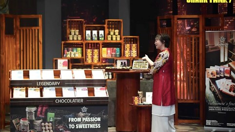 Nữ kế toán lên mạng học làm chocolate, mở startup mô hình 'chocolate 5 giác quan' doanh thu chục tỷ đồng