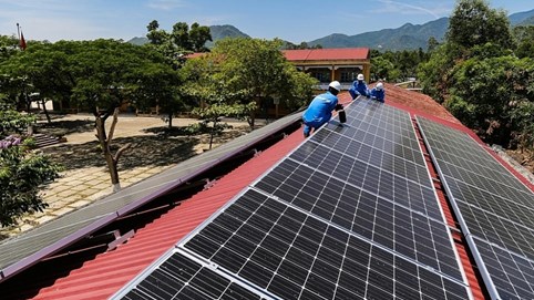 Chính sách mới về phát triển điện mặt trời mái nhà tự sản xuất, tự tiêu thụ
