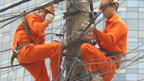 Thủ tướng yêu cầu EVN không tăng giá điện