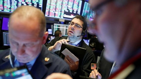 Giá vàng, chứng khoán Mỹ tăng vọt trước ngày bầu cử