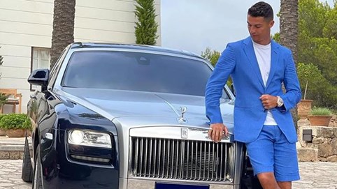 Con đường đưa Ronaldo trở thành tỷ phú đầu tiên trong làng bóng đá thế giới 