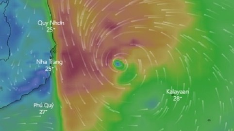 Bão số 12 đang mạnh lên
