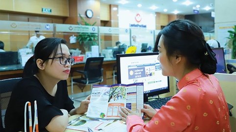 Làm gì để tránh bị ngân hàng ép mua thừa bảo hiểm khi vay vốn?