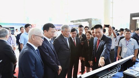 Phó Thủ tướng Chính phủ và Bộ trưởng Bộ TT&TT đánh giá cao hệ sinh thái số ứng dụng trợ lý trí tuệ nhân tạo MISA AVA