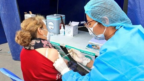 Vaccine Pfizer hoàn tất thử nghiệm, hiệu quả 95%