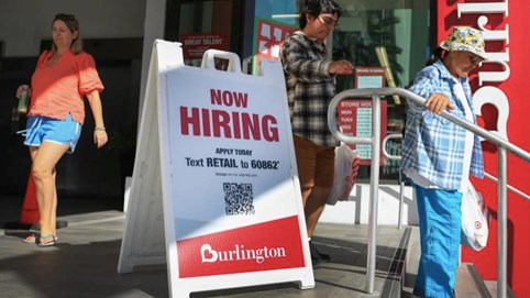 Mỹ có thêm 119.000 việc làm trong tháng 9, tỷ lệ thất nghiệp đã vọt lên mức 4,4%