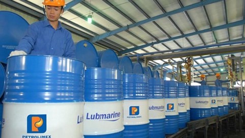 Tổng công ty Hoá dầu Petrolimex (PLC) điều chỉnh giảm phân nửa chỉ tiêu lợi nhuận năm 2024
