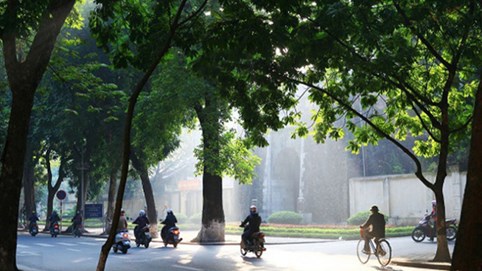 Thời tiết ngày 5/12: Bắc Bộ, Bắc Trung Bộ đêm và sáng trời rét, ngày nắng; Nam Bộ chiều tối mưa dông