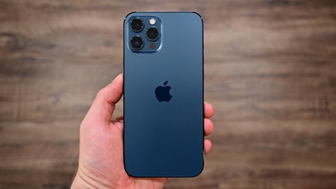 Phải làm việc bao lâu mới đủ tiền mua iPhone 12 Pro: Thuỵ Sỹ cần 5 ngày, Việt Nam là 3 tháng