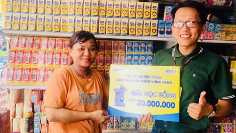 Hàng chục nghìn khách hàng trúng thưởng của Nutifood GrowPLUS+ dịp cuối năm