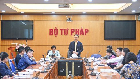 Xây dựng chính sách thúc đẩy hoạt động khoa học, công nghệ và đổi mới sáng tạo