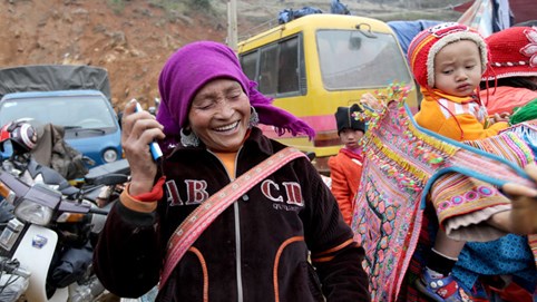 Bộ trưởng Nguyễn Mạnh Hùng: Mỗi người cần có 1 smartphone, mỗi nhà 1 đường cáp quang tốc độ cao