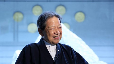 Tỷ phú hàng đầu Nhật Bản và nguyên tắc sống kì lạ: Biết nói cám ơn thế giới, tự nhiên bạn sẽ giàu có