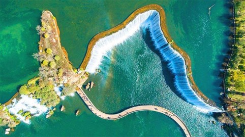 Vẻ đẹp của thác nước nhân tạo lớn nhất châu Á