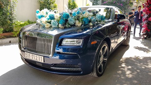 Dàn xe siêu sang trong đám cưới Phan Thành và Primmy Trương