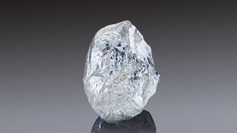 Đấu giá viên kim cương 242 carat, to bằng quả bóng bàn