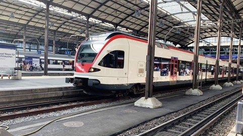 Đầu tư đường sắt tốc độ cao Bắc-Nam: Băn khoăn các phương án lựa chọn