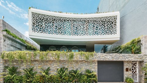 Biệt thự ở Đà Nẵng với kiến trúc "độc - lạ", lấy cảm hứng từ rạn san hô, tạo mặt tiền bắt mắt