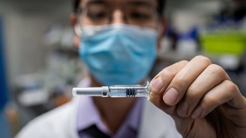 Việt Nam đặt mua 50-150 triệu liều vaccine ngừa Covid-19 của Nga