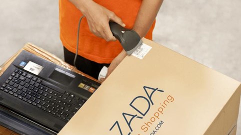 Lazada nói gì về việc bị First News khởi kiện?