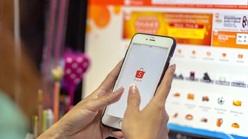  Bị huỷ đơn vì dùng mã giảm giá, người dùng uất ức đánh giá Shopee 1 sao trên chợ ứng dụng