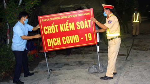 Hà Nam: Khởi tố vụ án làm lây lan dịch Covid-19, cảnh cáo 3 cán bộ