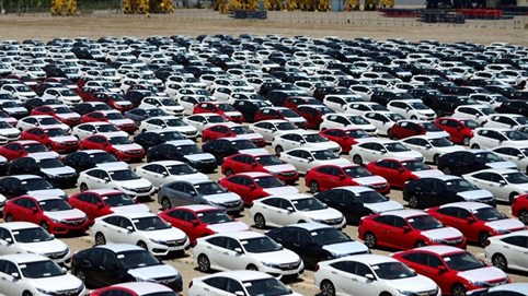 Hơn 1,1 tỷ USD nhập khẩu ô tô, xe giá rẻ ồ ạt vào Việt Nam