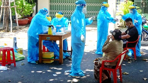 Trước ngày 15/10, nhân lực y tế các địa phương chi viện chống dịch Covid-19 ở TP. Hồ Chí Minh sẽ được trở về