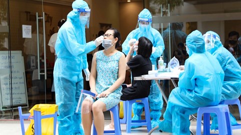 Ngày 11/12: Có 1.100 bệnh nhân khỏi bệnh, Hà Nội điều chỉnh cấp độ đánh giá dịch Covid-19