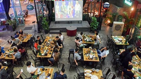 TP.Hồ Chí Minh rút lại đề xuất không bán rượu, bia ở quán ăn tại chỗ 