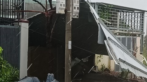 Lo ngại cơn bão số 10