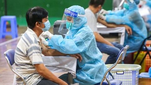 Ngày 22/12: 84,3% dân số từ 18 tuổi trở lên tiêm đủ 02 mũi vắc xin phòng COVID-19, Hà Nội tiếp tục có F0 nhiều nhất cả nước