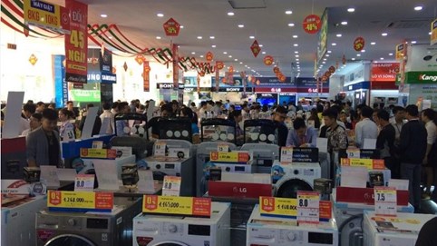 Hàng điện máy giảm kịch sàn dịp Black Friday