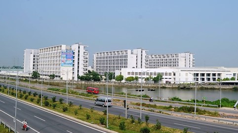 Đất khu công nghiệp cho thuê xây khách sạn, xông hơi, karaoke 