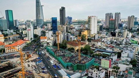 Những thách thức cho Việt Nam trong năm 2021 dưới góc nhìn của người nước ngoài