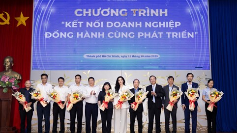 Doanh nhân Trần Thị Trúc Phương lan tỏa giá trị nhân văn và đồng hành cùng Đại học Thủ Dầu Một phát triển nguồn nhân lực trẻ