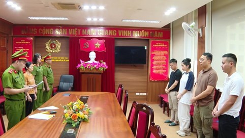 Hơn 20 tỷ đồng doanh thu từ kẹo Kera trước khi các cá nhân liên quan như Hằng Du Mục và Quang Linh Vlogs bị khởi tố