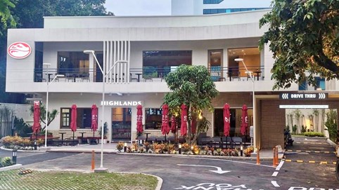 Highlands Coffee triển khai mô hình 'drive-thru' đầu tiên tại Việt Nam