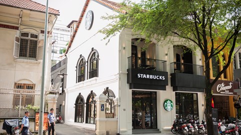 Câu chuyện Starbucks rời đi và bài toán mặt bằng 700 triệu/tháng tại 'đất vàng' Sài Gòn