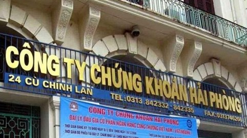 Chứng khoán Hải Phòng (HAC) thay đổi toàn diện nhân sự cấp cao, cổ đông lớn đồng loạt thoái vốn