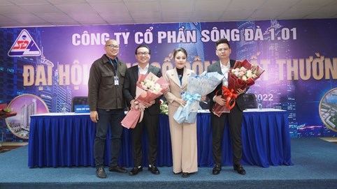 Kinh doanh bết bát nhưng cổ phiếu SJC của Sông Đà 1.01 vẫn lên xuống đột ngột sau sự xuất hiện của Khánh Phương cùng bóng dáng Nhật Nam Group, tiền phạt do giao dịch “chui” chẳng thấm vào đâu