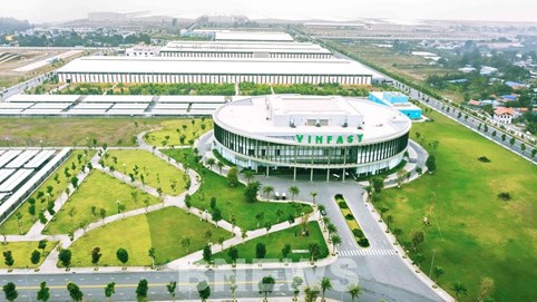 VinFast (VFS): Doanh thu quý II/2025 tăng 91,6%, biên lợi nhuận tiếp tục cải thiện