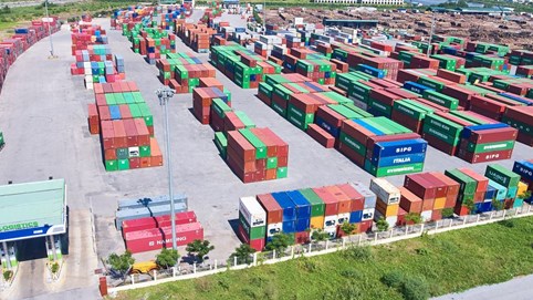 Viconship (VSC): Chuẩn bị nâng mục tiêu lợi nhuận thêm 212%, lãnh đạo lại đăng ký bán cổ phiếu