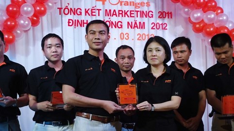 Chân dung bà chủ hãng sơn Mykolor La Mỹ Phượng và những thương vụ trên sàn chứng khoán