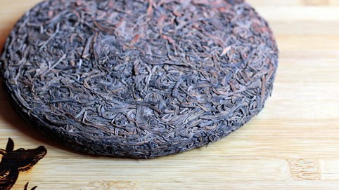 Sụp đổ bong bóng trà Phổ Nhĩ tại Trung Quốc: Giá 'vàng đen' bốc hơi 80%, kho trà bị bỏ hoang hàng loạt