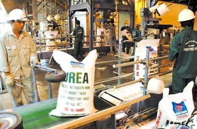 Giá urê leo thang, Vietcap nhận định cổ phiếu DPM và DCM có định giá hấp dẫn