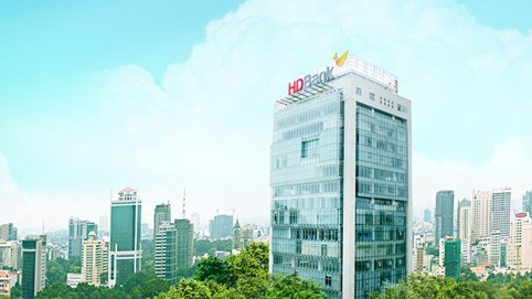 HDBank (HDB): Lợi nhuận 9 tháng tăng 17%, CIR giảm còn 25,7%, trình cổ đông phương án chia thưởng 30%