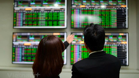 Chứng khoán Việt bùng nổ sau tin bầu cử Tổng thống Mỹ, vì sao thanh khoản thị trường vẫn chưa 'sôi động'?