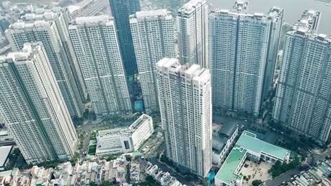 Cuộc đua thu nhập sếp địa ốc: Phát Đạt (PDR) cắt 48 nhân sự, CEO nhận 547 triệu/tháng; Đất Xanh (DXG) tăng 67% chi phí lương, CEO nhận 456 triệu/tháng